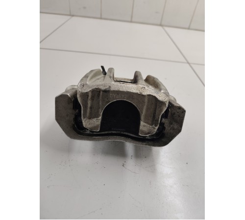 Суппорт передний правый