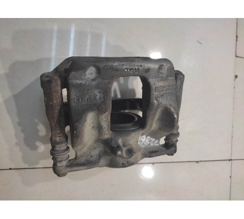 Суппорт (передний, правый)