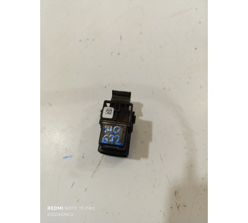 Кнопка стеклоподъемника задняя левая