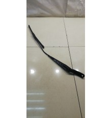 Поводок стеклоочистителя (правый)