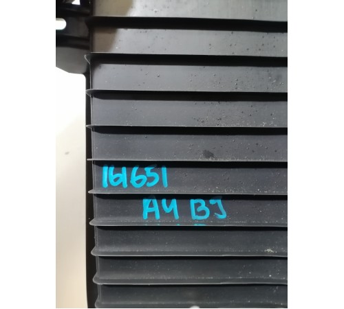 Накладка крышки багажника