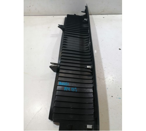 Накладка крышки багажника