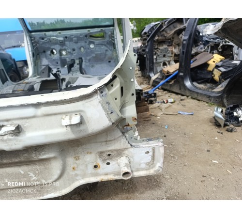 Панель задняя