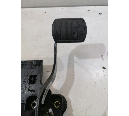 Педаль тормоза