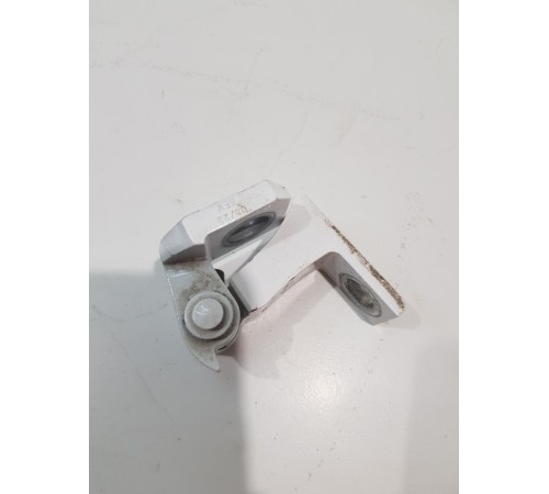 Петля двери задняя правая верхняя