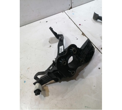 Педаль тормоза