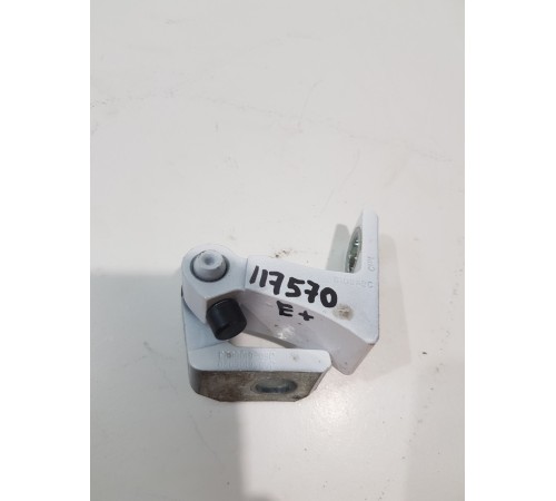 Петля двери задняя правая верхняя