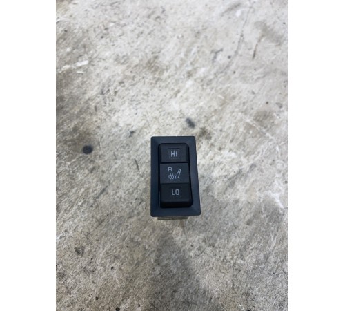 Кнопка обогрева сидений правая