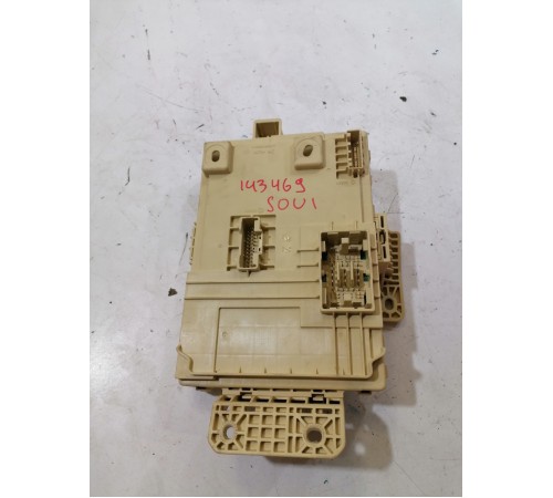 Монтажный блок предохранителей салонный