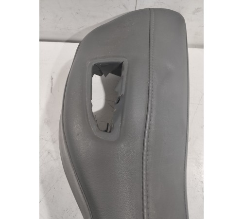 Подушка заднего сиденья боковая правая