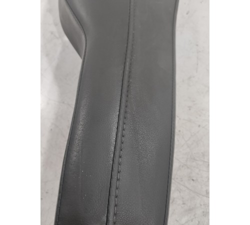 Подушка заднего сиденья боковая правая