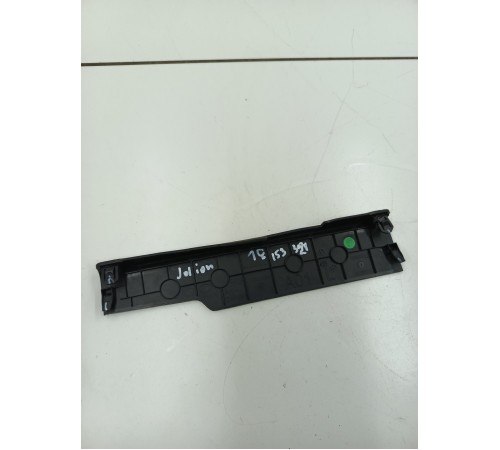 Накладка крепления ремня безопасности левая