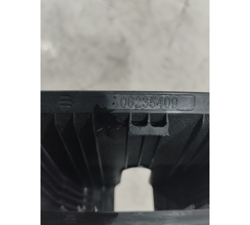 Накладка замка багажника