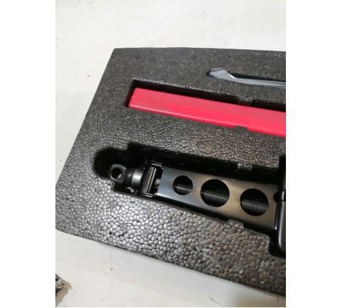 Органайзер багажника в сборе с домкратом