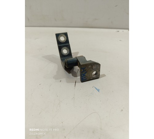 Петля двери передняя правая нижняя 