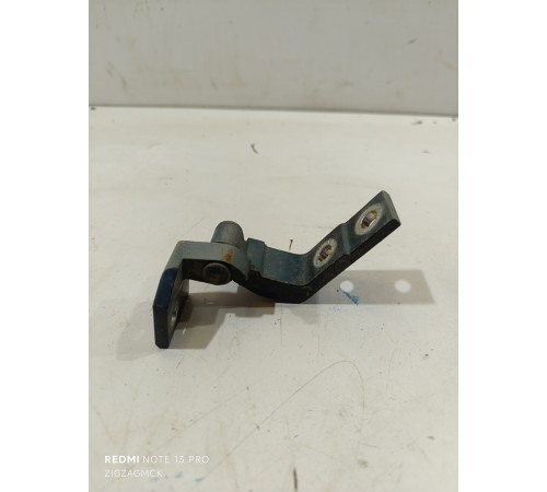 Петля двери передняя правая нижняя 