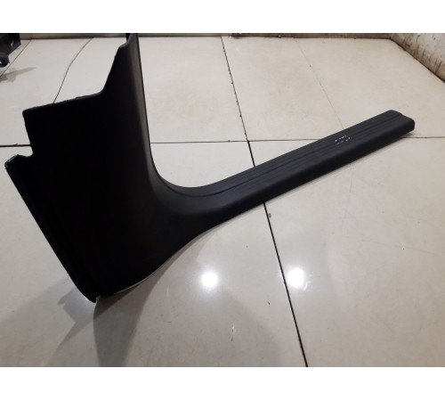 Накладка порога(передняя левая)