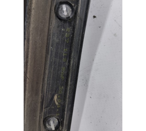 Уплотнитель двери(задний левый)