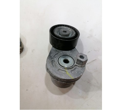 Натяжной ролик ремня генератора