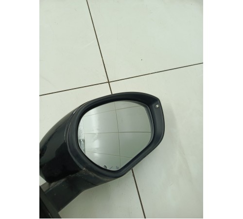 Зеркало заднего вида правое