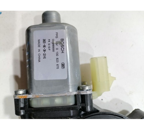 Моторчик стеклоподъемника передний правый