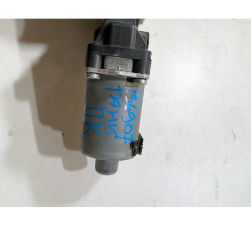 Моторчик стеклоподъемника передний правый