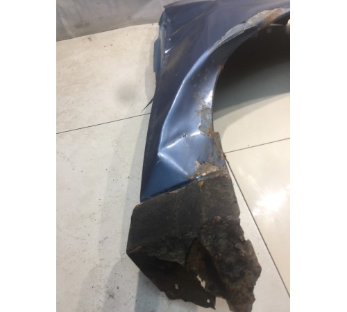 Крыло переднее правое