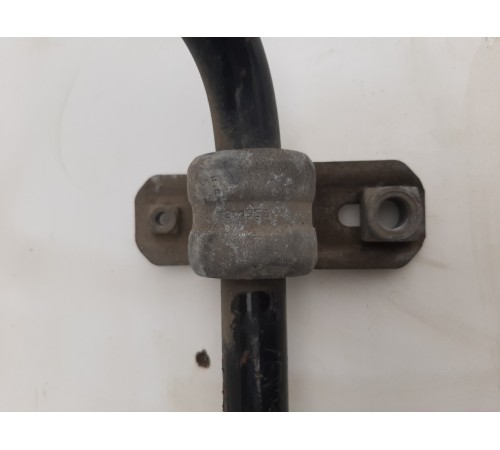 Стабилизатор передний