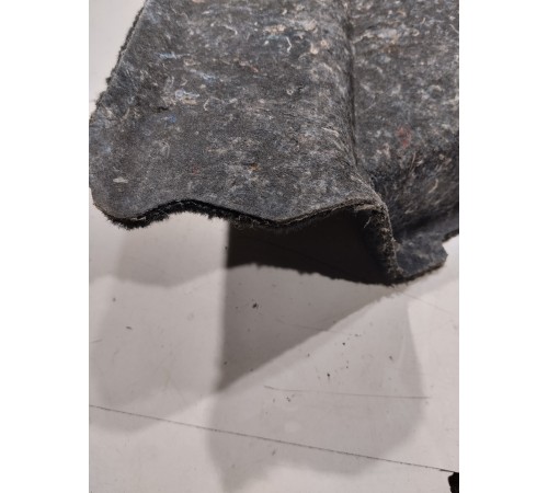 Обшивка багажника (левая)