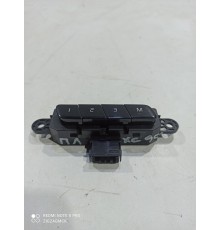 Кнопки регулировки (памяти) сиденья переднего левого