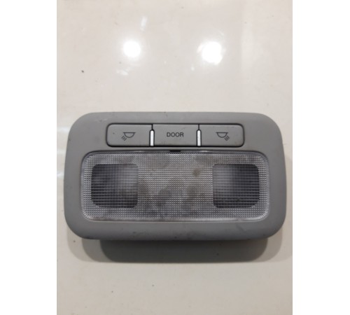 Плафон внутреннего освещения (задний)