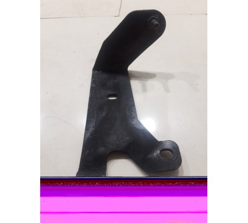 Кронштейн(крепление) защиты правый