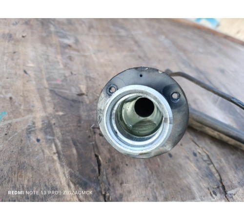 Горловина топливного бака