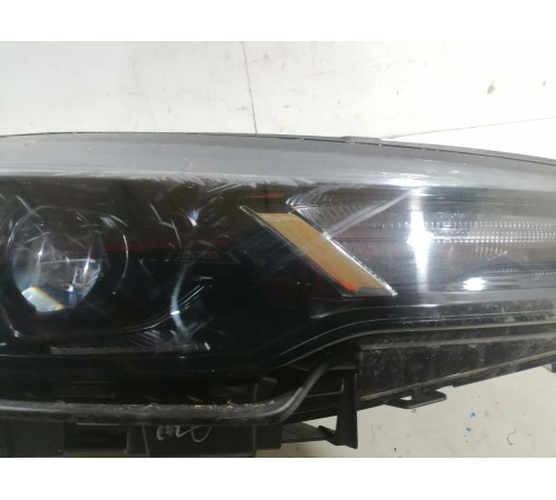 Фара передняя правая