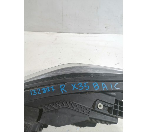 Фара передняя правая