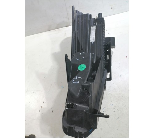 Фара передняя правая