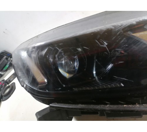 Фара передняя правая