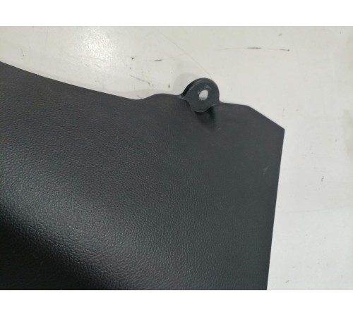 Накладка передней стойки двери правая внутренняя