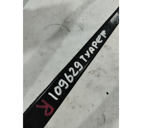 Поводок стеклоочистителя(правый)