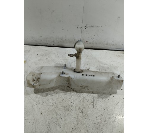 Бачок омывателя лобового стекла