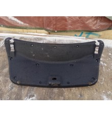 Обшивка крышки багажника