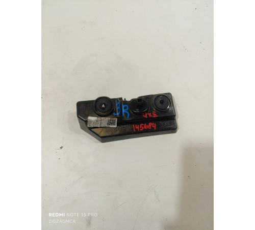 Кронштейн заднего бампера правый