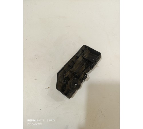 Кронштейн заднего бампера правый