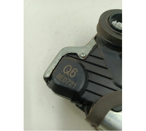 Замок двери передний левый