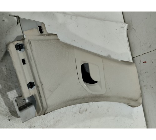 Обшивка стойки(задняя левая)