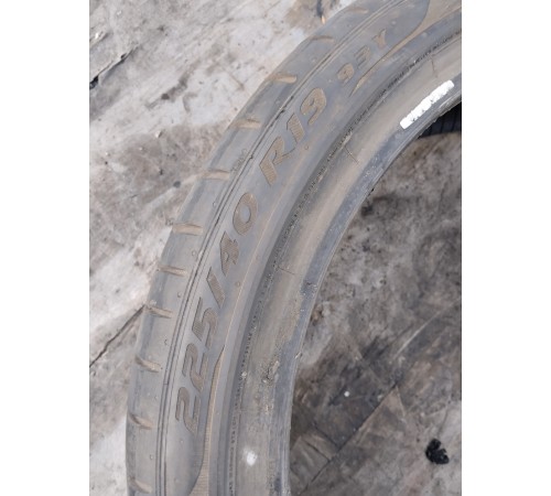 Покрышка 225\40R20