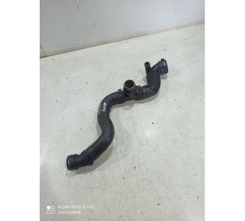 Патрубок системы охлаждения