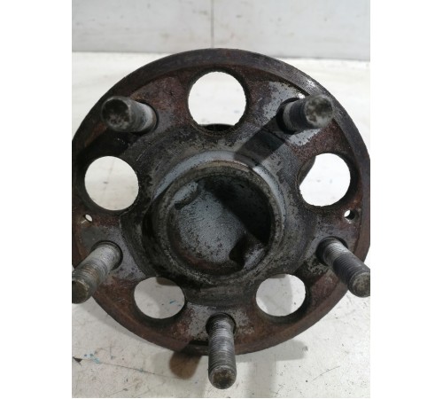 Ступица задняя левая