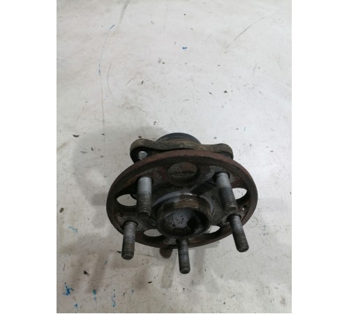 Ступица задняя левая