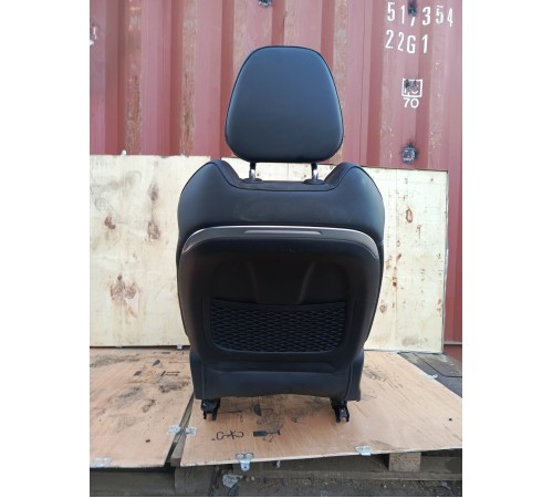 Сиденье переднее правое